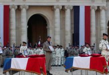 IBK rend hommage aux 13 soldats tués au Mali