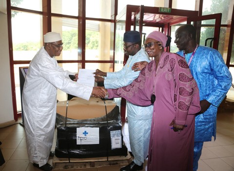 Donation d’une importante quantité de médicaments d’une valeur de plus 500 millions de Fcfa destinés aux populations