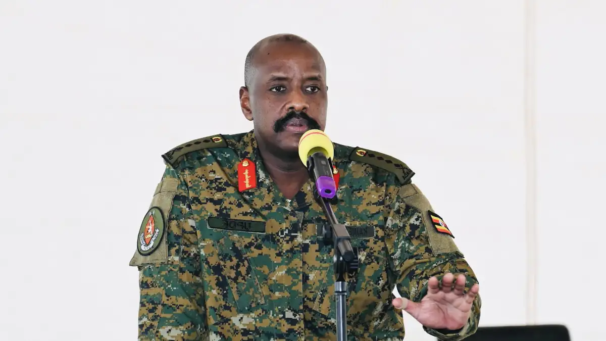 S’excuser ou partir : le fils de Museveni (Gal Kainerugaba) menace l’ambassadeur américain