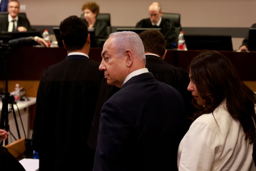 Netanyahu témoigne pour la première fois dans son procès pour corruption